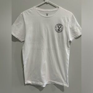 YELLOWSTONE T-shirt.